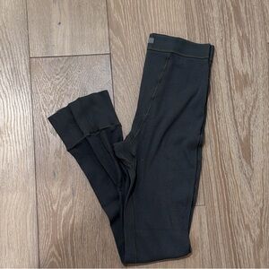 SKIMS dark green Leggings
